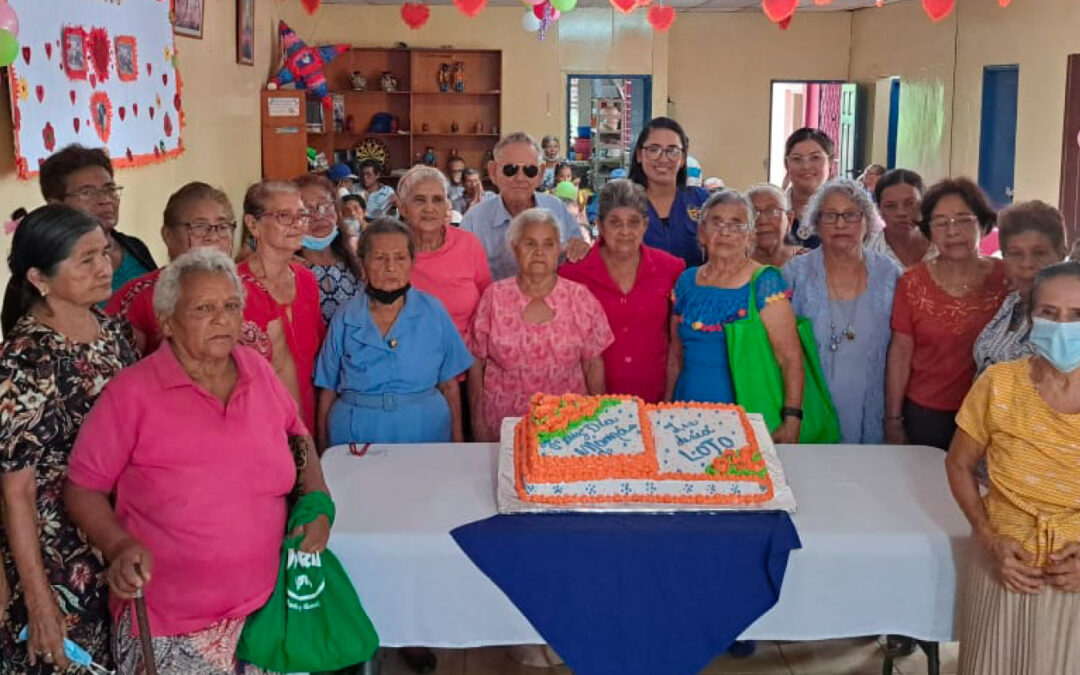 LOTO Celebra El Día De Las Madres Honrando A Todas Las Abuelitas De Las Casas Club Ariel Darse Y Ciudad Jardín